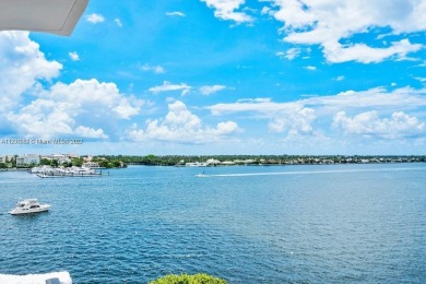 Beach Condo For Sale in West Palm Beach, Florida