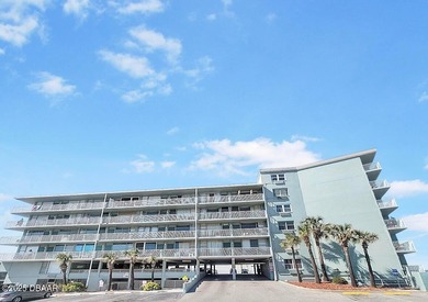 Beach Condo For Sale in Daytona Beach, Florida