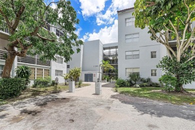 Beach Condo For Sale in Lauderdale Lakes, Florida