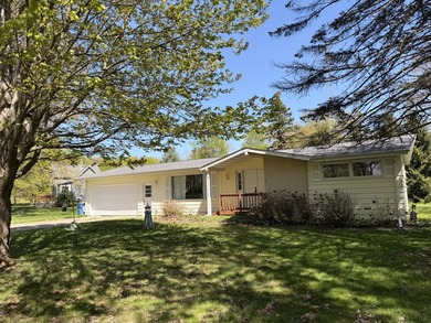Beach Home For Sale in Benton Harbor, Michigan