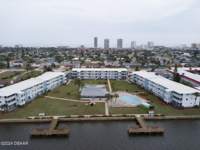 Beach Condo For Sale in Daytona Beach, Florida