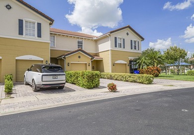 Beach Townhome/Townhouse For Sale in Vero Beach, Florida