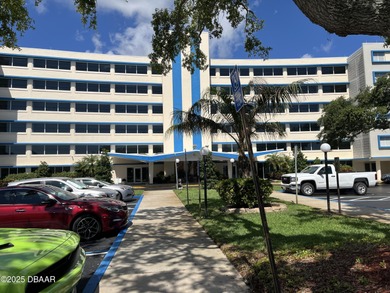 Beach Condo For Sale in Daytona Beach, Florida