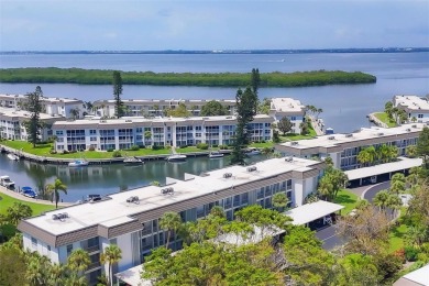 Beach Condo For Sale in Longboat Key, Florida