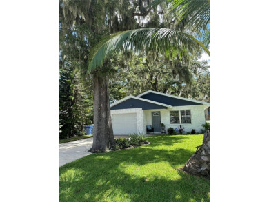 Beach Home Sale Pending in Bradenton, Florida