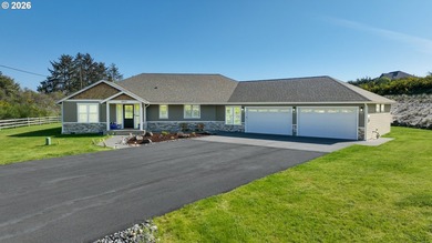 Beach Home For Sale in Warrenton, Oregon
