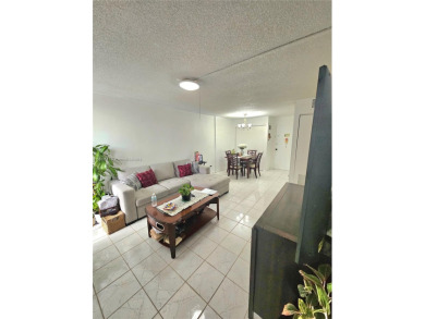 Beach Condo For Sale in Sunny Isles Beach, Florida