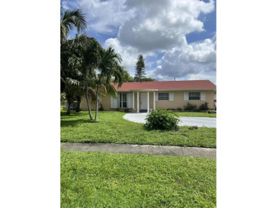 Beach Home For Sale in West Palm Beach, Florida