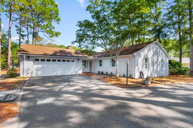 Beach Home For Sale in Pawleys Island, South Carolina