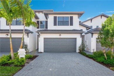 Beach Townhome/Townhouse Sale Pending in Naples, Florida