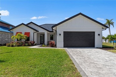 Beach Home For Sale in Fort Myers, Florida
