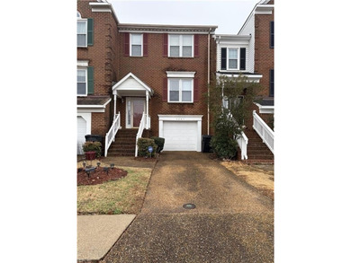 Beach Townhome/Townhouse For Sale in Virginia Beach, Virginia
