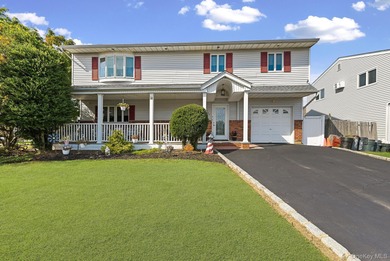 Beach Home Sale Pending in Lindenhurst, New York