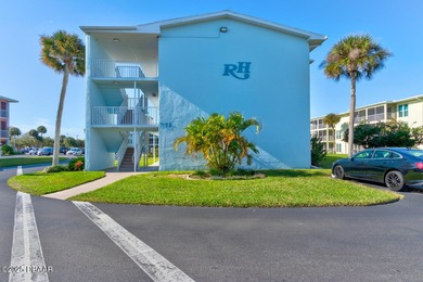 Beach Condo For Sale in Daytona Beach, Florida