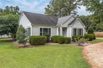 Beach Home Sale Pending in Irvington, Virginia