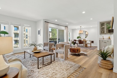 Beach Condo For Sale in Oakland, California