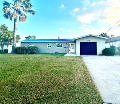 Beach Home For Sale in St. Petersburg, Florida