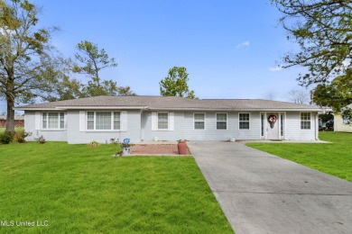 Beach Home For Sale in Bay Saint Louis, Mississippi