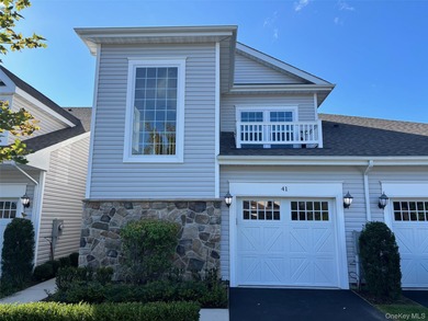 Beach Condo For Sale in Shirley, New York