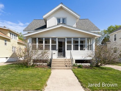 Beach Home Sale Pending in Grand Haven, Michigan