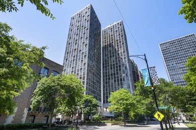 Beach Condo Active Under Contract in Chicago, Illinois