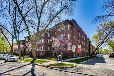 Beach Condo Sale Pending in Chicago, Illinois