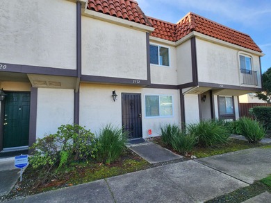 Beach Townhome/Townhouse For Sale in San Leandro, California