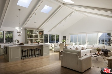 Beach Home For Sale in Santa Monica, California