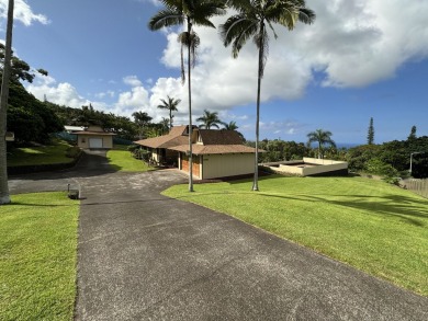Beach Home Active Under Contract in Kailua Kona, Hawaii