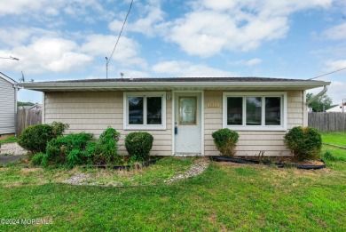 Beach Home Sale Pending in Forked River, New Jersey