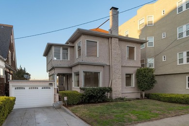 Beach Home Sale Pending in Oakland, California