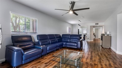 Beach Condo For Sale in Pembroke Pines, Florida