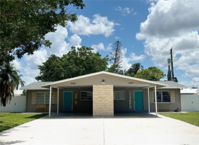 Beach Townhome/Townhouse For Sale in Bradenton, Florida