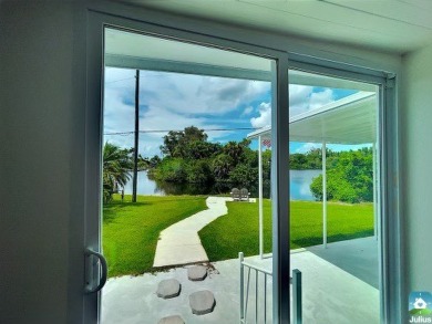 Beach Home For Sale in Fort Myers, Florida