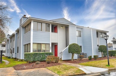 Beach Townhome/Townhouse For Sale in Virginia Beach, Virginia