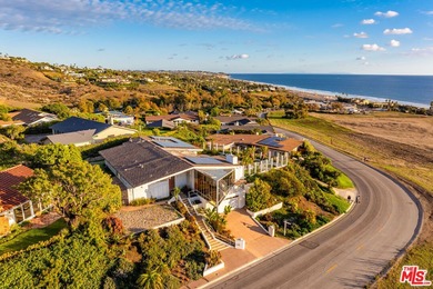 Beach Home For Sale in Malibu, California