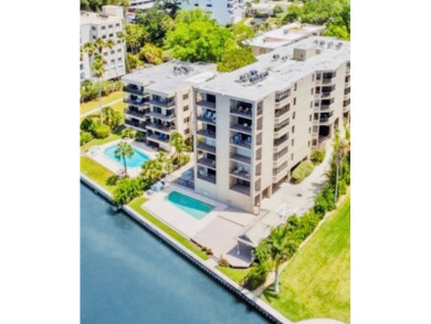 Beach Condo For Sale in Clearwater, Florida