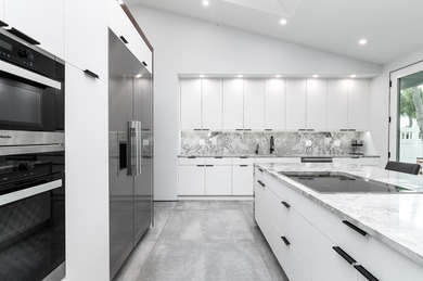 Beach Home For Sale in Palm Beach Gardens, Florida