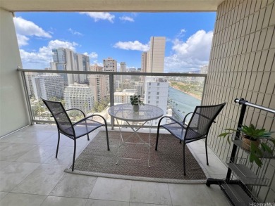 Beach Condo For Sale in Honolulu, Hawaii