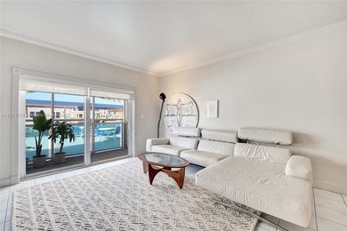 Beach Condo For Sale in Hollywood, Florida