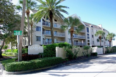 Beach Condo For Sale in Indian Rocks Beach, Florida