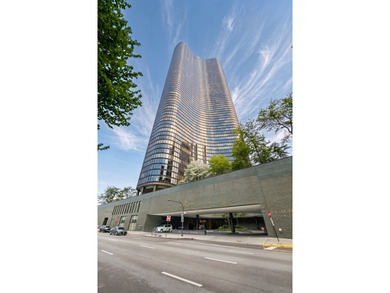 Beach Condo For Sale in Chicago, Illinois