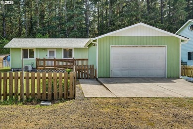 Beach Home For Sale in Long Beach, Washington