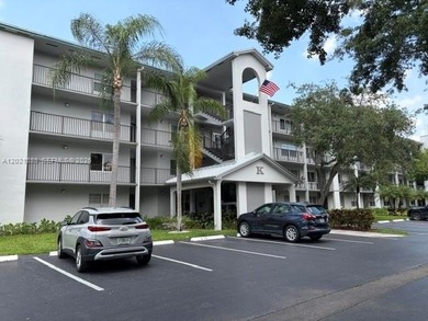 Beach Condo For Sale in Pembroke Pines, Florida