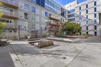 Beach Condo Sale Pending in Oakland, California