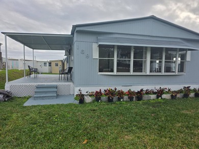 Beach Home For Sale in Ruskin, Florida