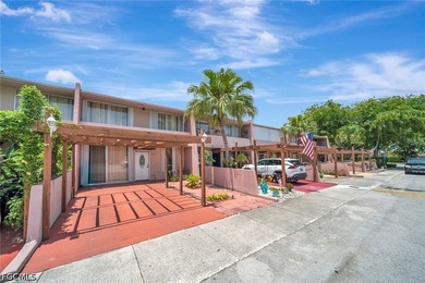 Beach Townhome/Townhouse For Sale in Miami, Florida