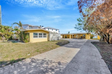 Beach Townhome/Townhouse For Sale in Treasure Island, Florida