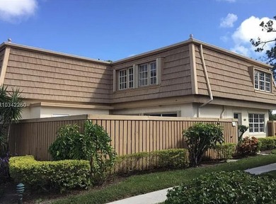 Beach Townhome/Townhouse For Sale in Palm Beach Gardens, Florida