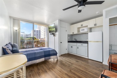 Beach Condo For Sale in Honolulu, Hawaii